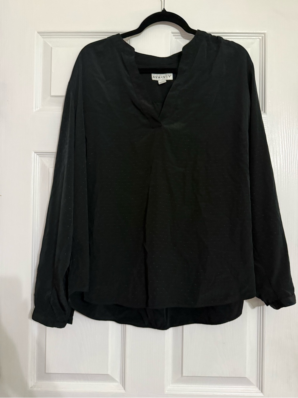 Ava & Viv Black V-Neck Long-Sleeve Blouse